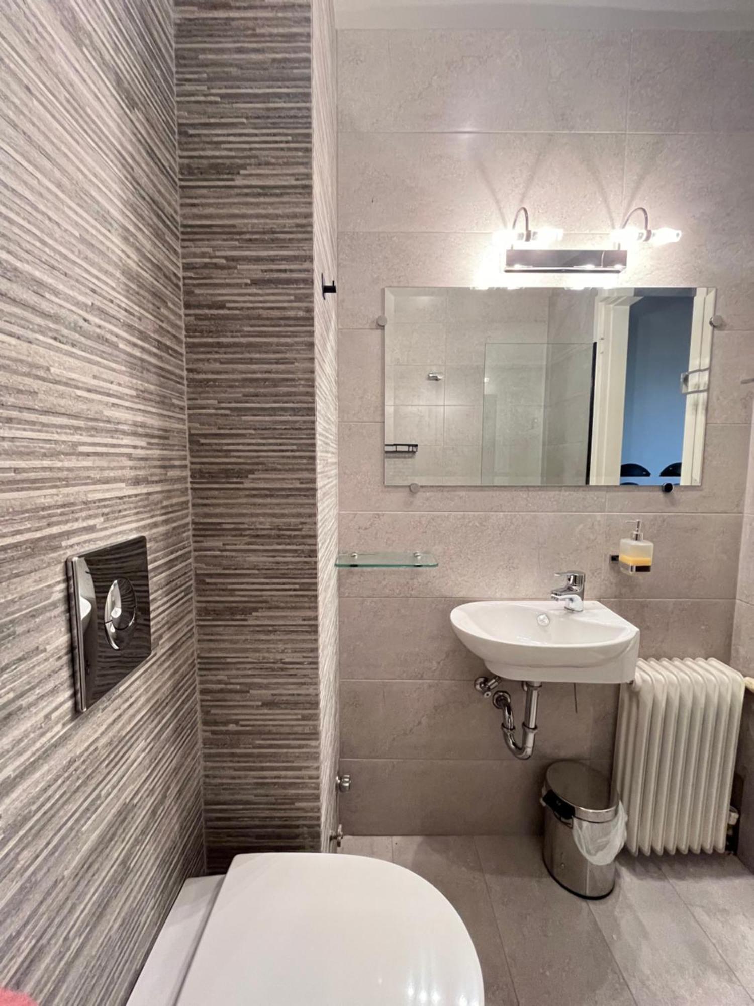 Sm Athens Apartment ภายนอก รูปภาพ